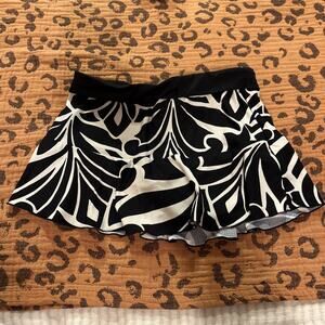 Venus Swim Bottoms Skirt Black White 6 Bikini